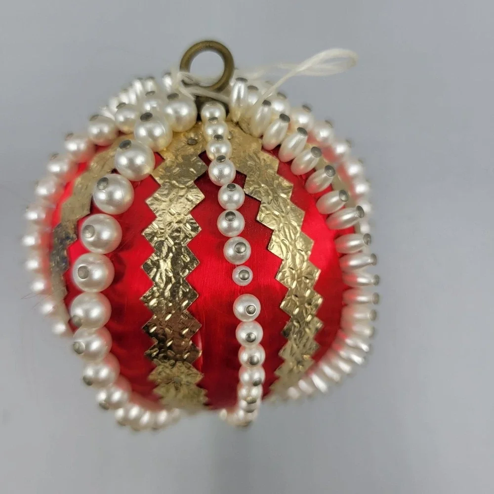 Vintage Set Of 5 Handmade Satin Thread Christmas Ornaments Push Pin Beaded Retro